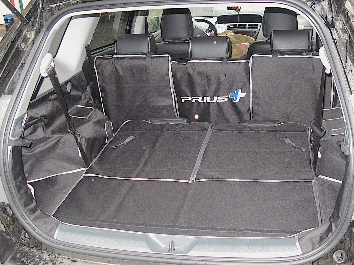 Защитный чехол AUTOSMSTUDIO "Maxi" в багажник автомобиля для Toyota Prius+ XW30 (7 мест) 2009-2015, черный. Артикул TP-PR(7)-Maxi-BL