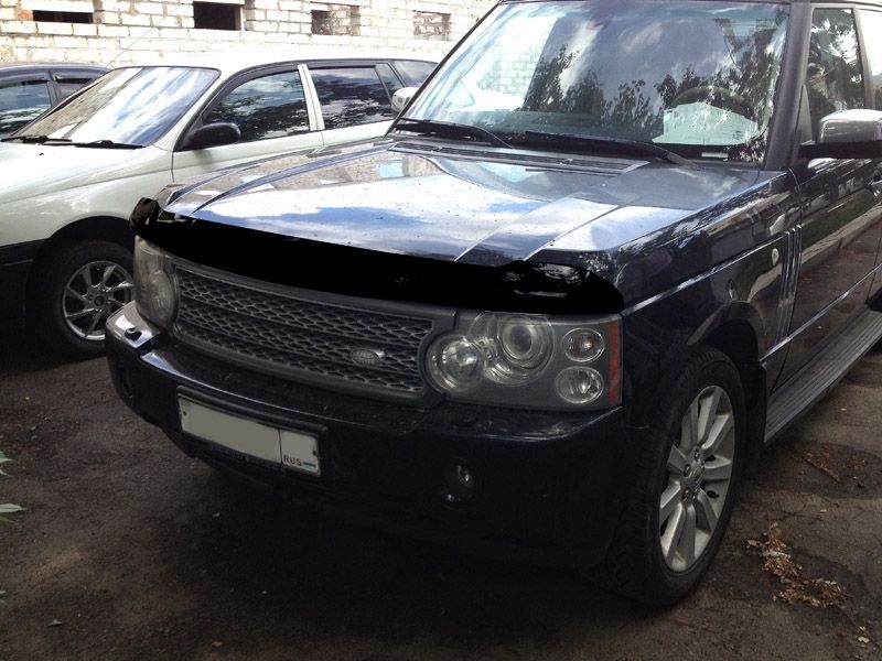 Дефлектор Sim для капота темный Land Rover Range Rover III 2002-2013. Артикул SLRRRO212