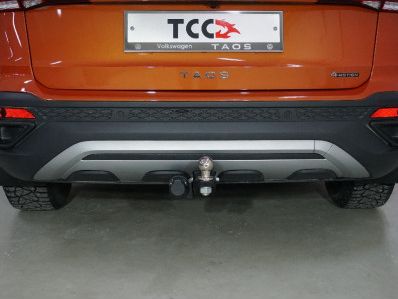 Фаркоп ТСС оцинкованный (шаровый узел под американский квадрат) для Volkswagen Taos 2021-2026. Артикул TCU00303