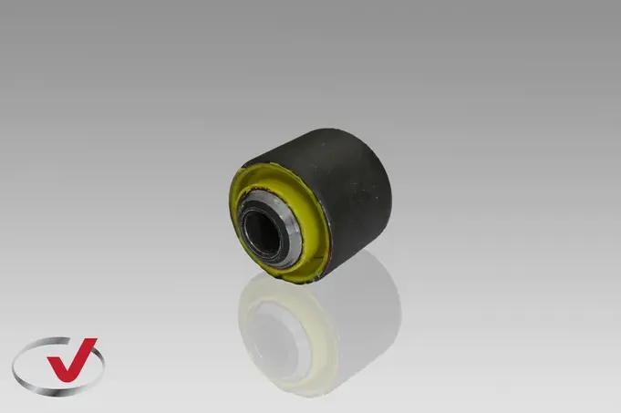 Сайлентблок полиуретановый (крепление к кулаку) заднего рычага (Vtulka). Артикул 3306045