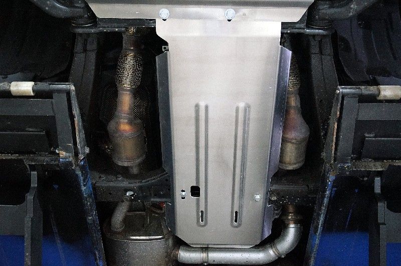 Защита алюминиевая ТСС (4 мм) для КПП и РК Tank 500 2023-2026. Артикул ZKTCC00624