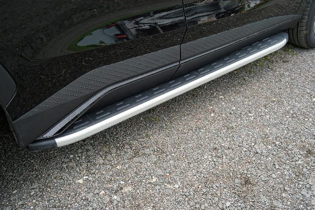 Пороги алюминиевые ТСС с пластиковой накладкой 1820 мм для Jetour Dashing 1.5T 2WD 2023-2026. Артикул JETDASH23-01AL