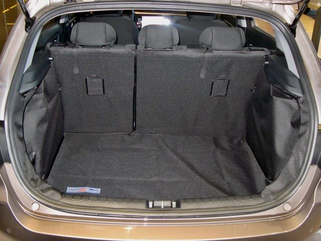 Защитный чехол AUTOSMSTUDIO "Maxi" в багажник автомобиля для Kia Rio X-Line 10.2017-2026, черный. Артикул TP-KRXLI-MAXI-BL