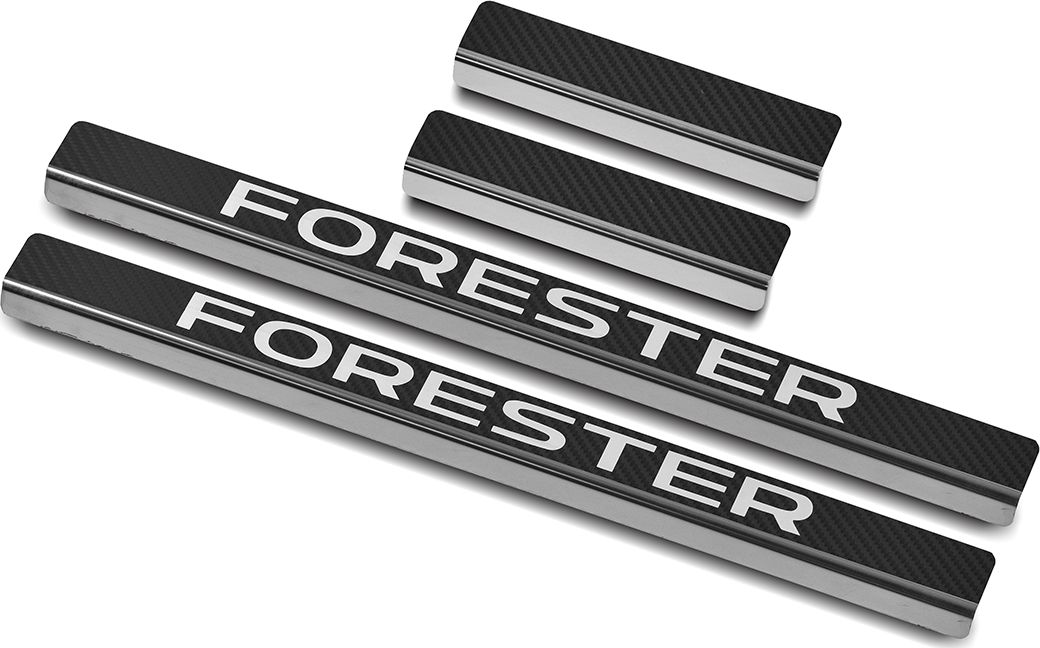 Накладки RusStal на пороги (лист нерж. карбон с надписью) для Subaru Forester IV рестайлинг 2 2016-2018. Артикул SBFOR13-06