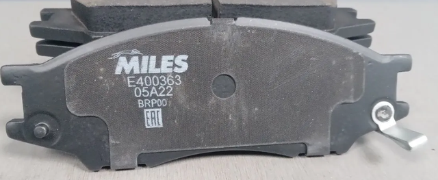 Тормозные колодки Miles (Low-Metallic) передние для Nissan Almera Classic I 2006-2013. Артикул E400363