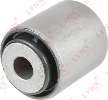 Сайлентблок переднего рычага подвески LYNXauto. Артикул C9744