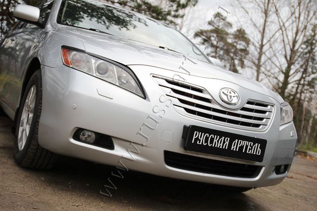 Накладки Русская Артель на передние фары (реснички) для Toyota Camry 40 (V40, XV40) 2006-2009 дорестайлинг. Артикул RETC4-004300