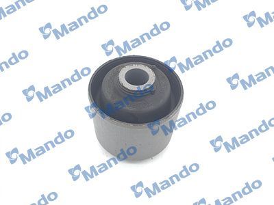 Сайлентблок заднего рычага подвески Mando. Артикул DCC010764