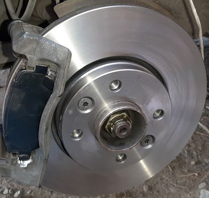 Тормозной диск Bosch передний для Datsun mi-DO 2014-2025. Артикул 0 986 479 103