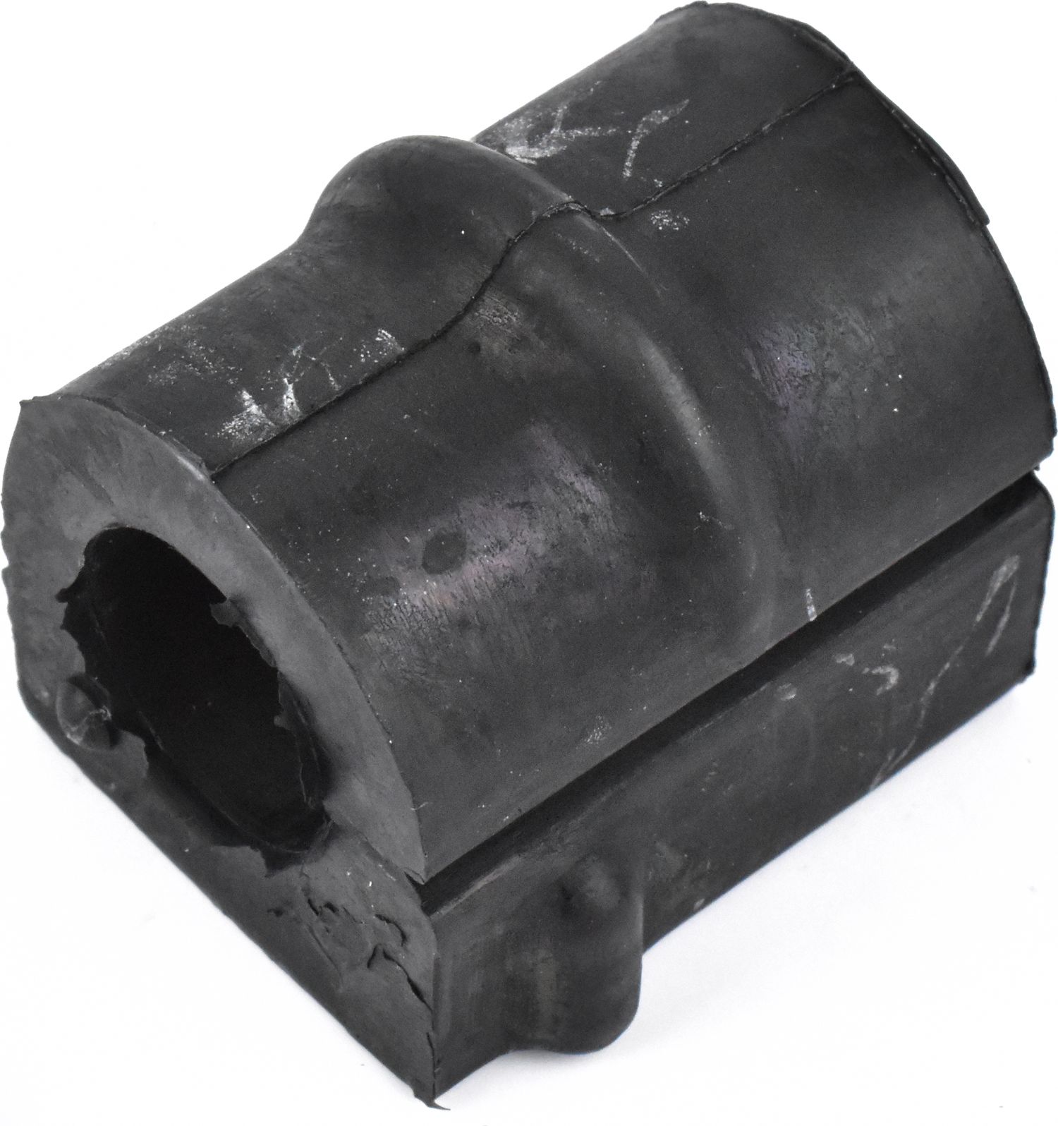 Втулка стабилизатора OPEL ASTRA G 18мм пер. (Jikiu). Артикул BL34022