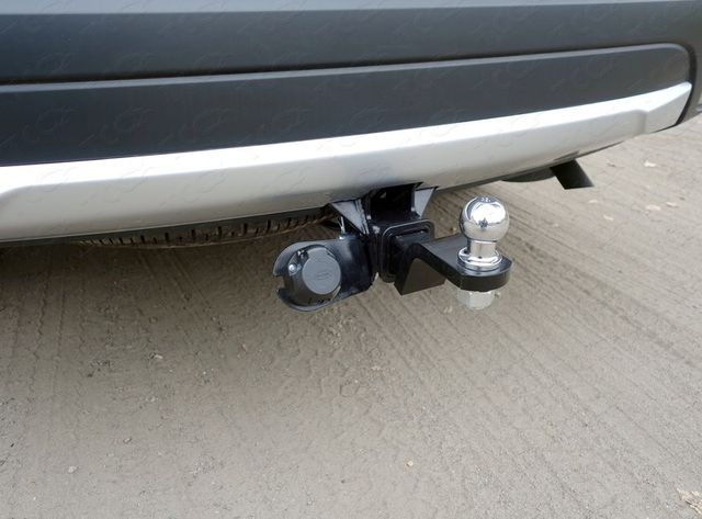 Фаркоп ТСС под американский квадрат для Mitsubishi Outlander III 2015-2018. Артикул TCU00226