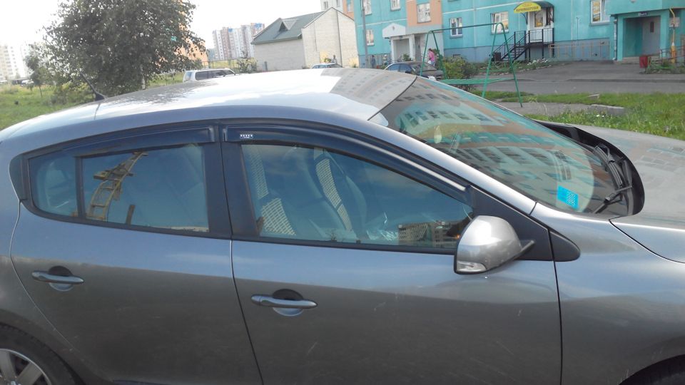 Дефлекторы V-Star для окон Renault Megane III xэтчбек 5-дв. 2008-2013. Артикул D33167