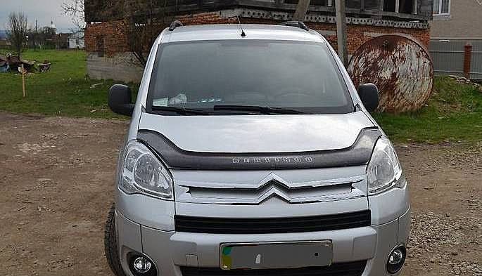 Дефлектор VT52 для капота Citroen Berlingo II 2008-2019. Артикул CN10VT