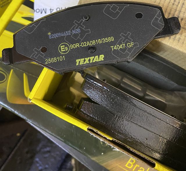 Тормозные колодки Textar Q+. Артикул 2568101