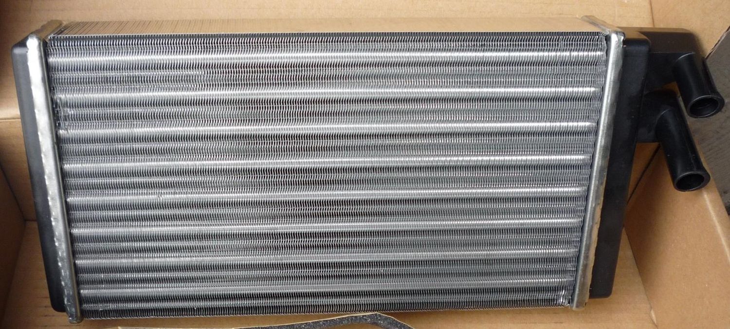 Радиатор отопителя (печки) AVA. Артикул AI6052