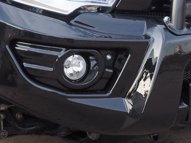 Ободки противотуманных фар АВС-Дизайн для Mitsubishi L200 2015-2026. Из 2 частей, черные. Артикул ABC.MCCL200.FB.FHL.26B