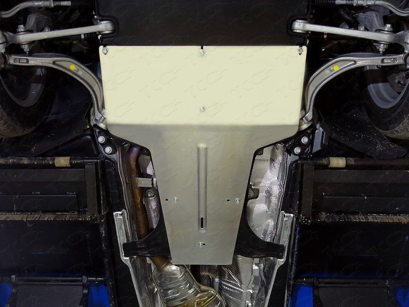 Защита алюминиевая ТСС (4 мм) для РК и КПП Audi Q5 II (FY) 2017-2026. Артикул ZKTCC00307