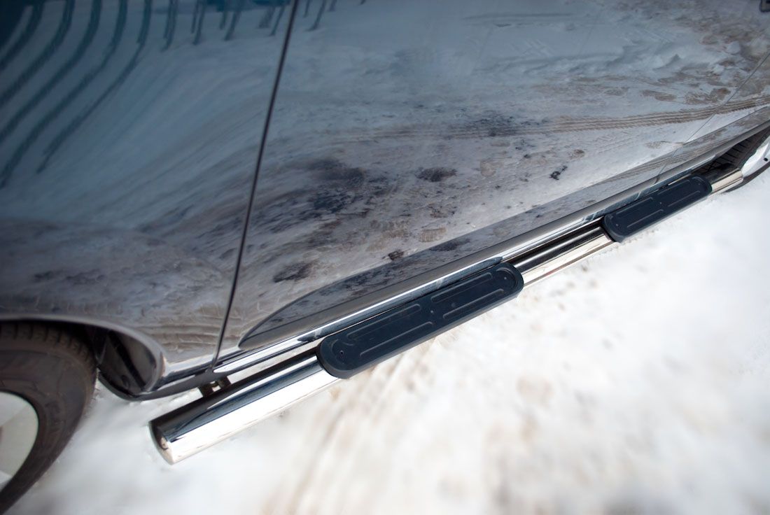 Защита порогов RusStal труба d75х42 овал с накладками для Peugeot 3008 2009-2026. Артикул P38O-000428