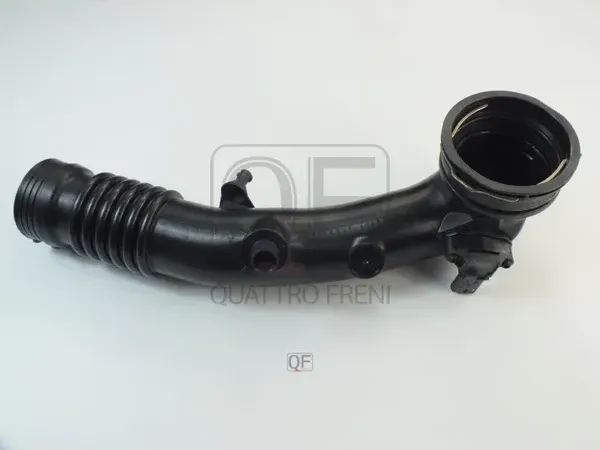 Патрубок интеркулера (Quattro Freni). Артикул qf36a00547