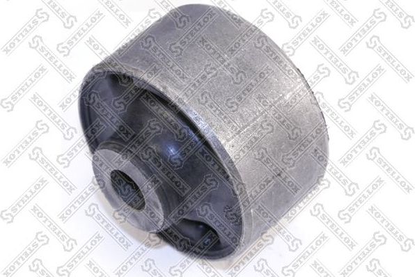 Сайлентблок переднего рычага подвески Stellox. Артикул 87-73026-SX
