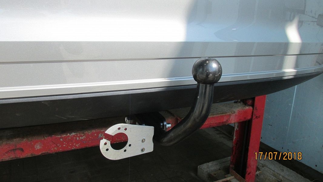 Фаркоп Трейлер для Volkswagen Jetta VI седан 2010-2018. Артикул 9170