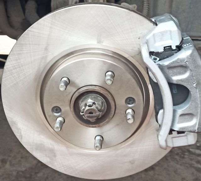 Тормозной диск Remsa передний для Kia Sportage II 2004-2010. Артикул 6988.10