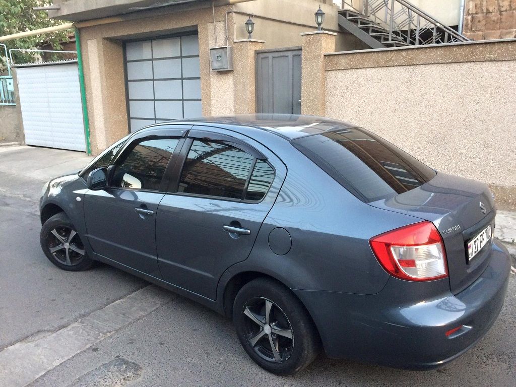 Дефлекторы Cobra Tuning для окон Suzuki SX4 I седан 2007-2012 полная. Артикул S51907