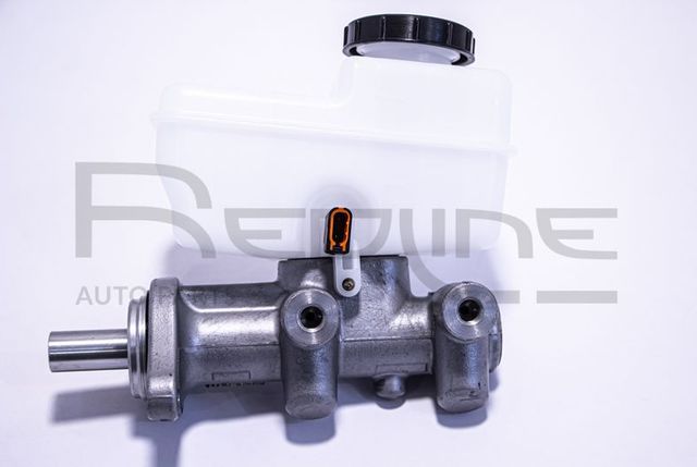 Тормозной цилиндр главный RED Line для Nissan Pathfinder R51 2005-2014. Артикул 09NI040