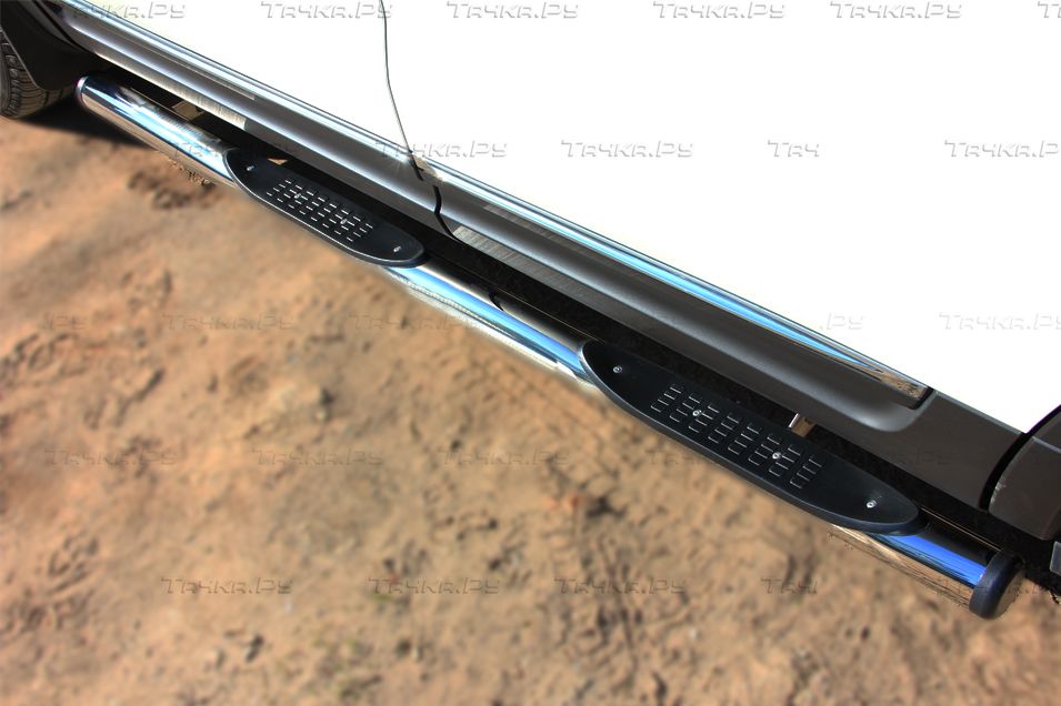 Защита порогов RusStal труба d76 с накладкой (вариант 2) для Ford Explorer V 2011-2016. Артикул FET-0013132