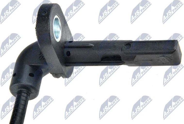 Ступица колеса с интегрированным подшипником NTY задняя правая/левая для Isuzu Gemini II 1988-1990. Артикул KLT-HD-028