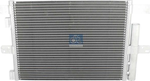 Радиатор кондиционера (конденсатор) DT Spare Parts. Артикул 7.74022
