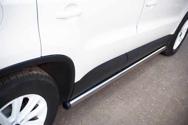 Защита порогов RusStal труба d63 (вариант 2) для Volkswagen Tiguan Track & Field (Track & Style) 2011-2016. Артикул VGT-0004932