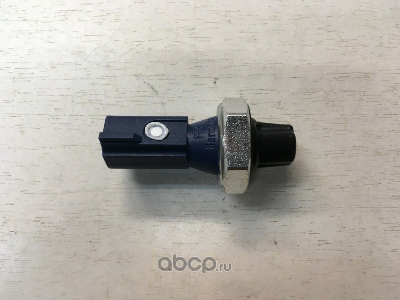 Датчик давления масла VAG. Артикул 04E919081A