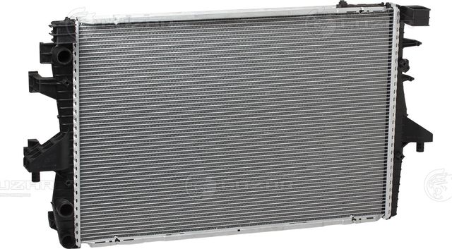 Радиатор охлаждения двигателя Luzar для Volkswagen Multivan T5 2003-2015. Артикул LRc 18H7