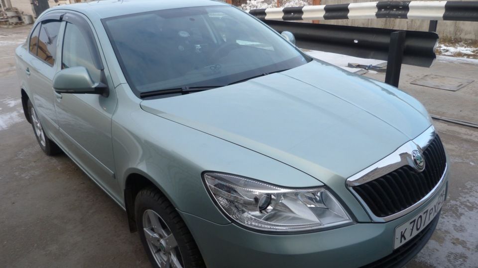 Дефлекторы V-Star для окон Skoda Octavia седан A5 2004-2013. Артикул D03142