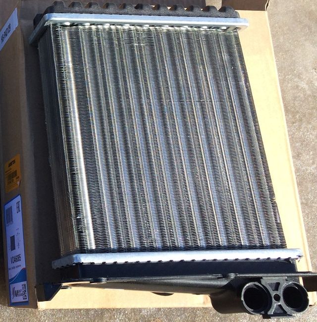 Радиатор отопителя (печки) AVA для Volvo XC70 I 1997-2000. Артикул VOA6085