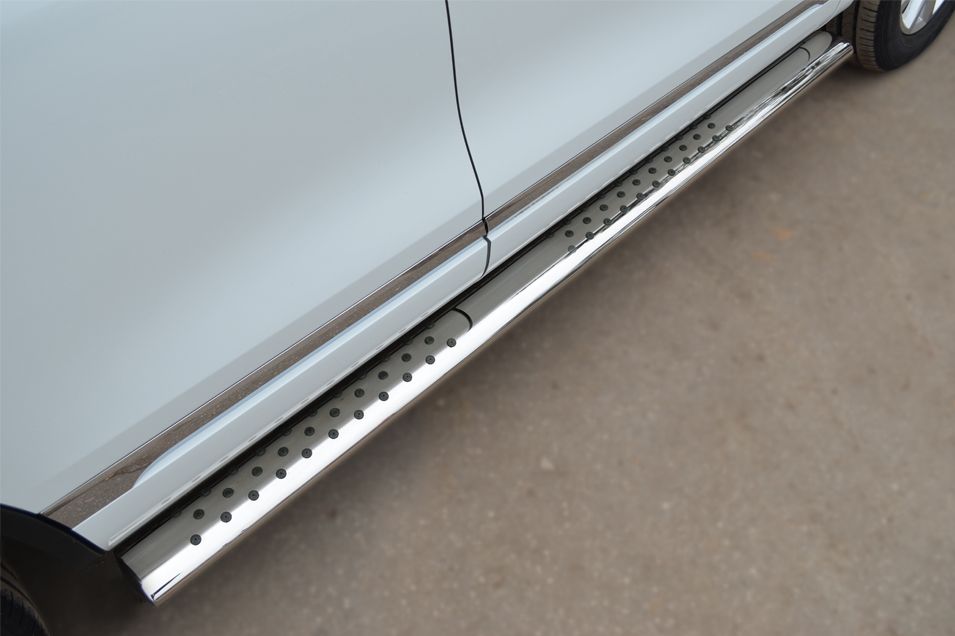 Защита RusStal порогов 120х60 с проступью для Volkswagen Touareg II до рестайлинга 2010-2013. Артикул VTT-001072