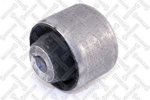 Сайлентблок переднего рычага подвески Stellox. Артикул 71-03314-SX