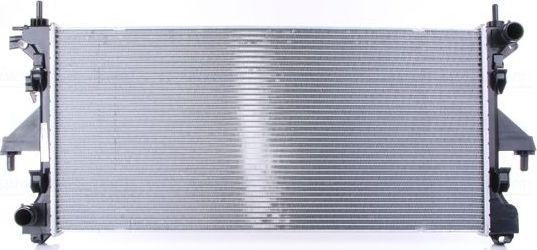 Радиатор охлаждения двигателя Nissens. Артикул 606347