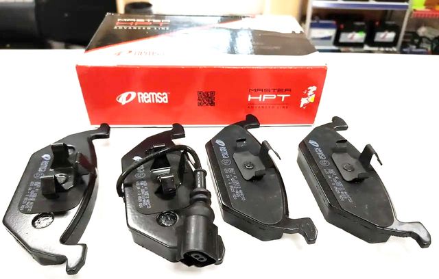 Тормозные колодки Remsa передние для SEAT Leon II 2005-2013. Артикул 0633.41