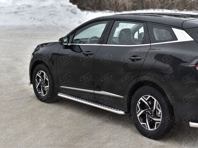 Защита порогов RusStal труба d42 с листом (лист алюм, проф. нерж) (вариант 1) для Kia Sportage V (кроме Style и X-Line) 2021-2026. Артикул KSL-0040301