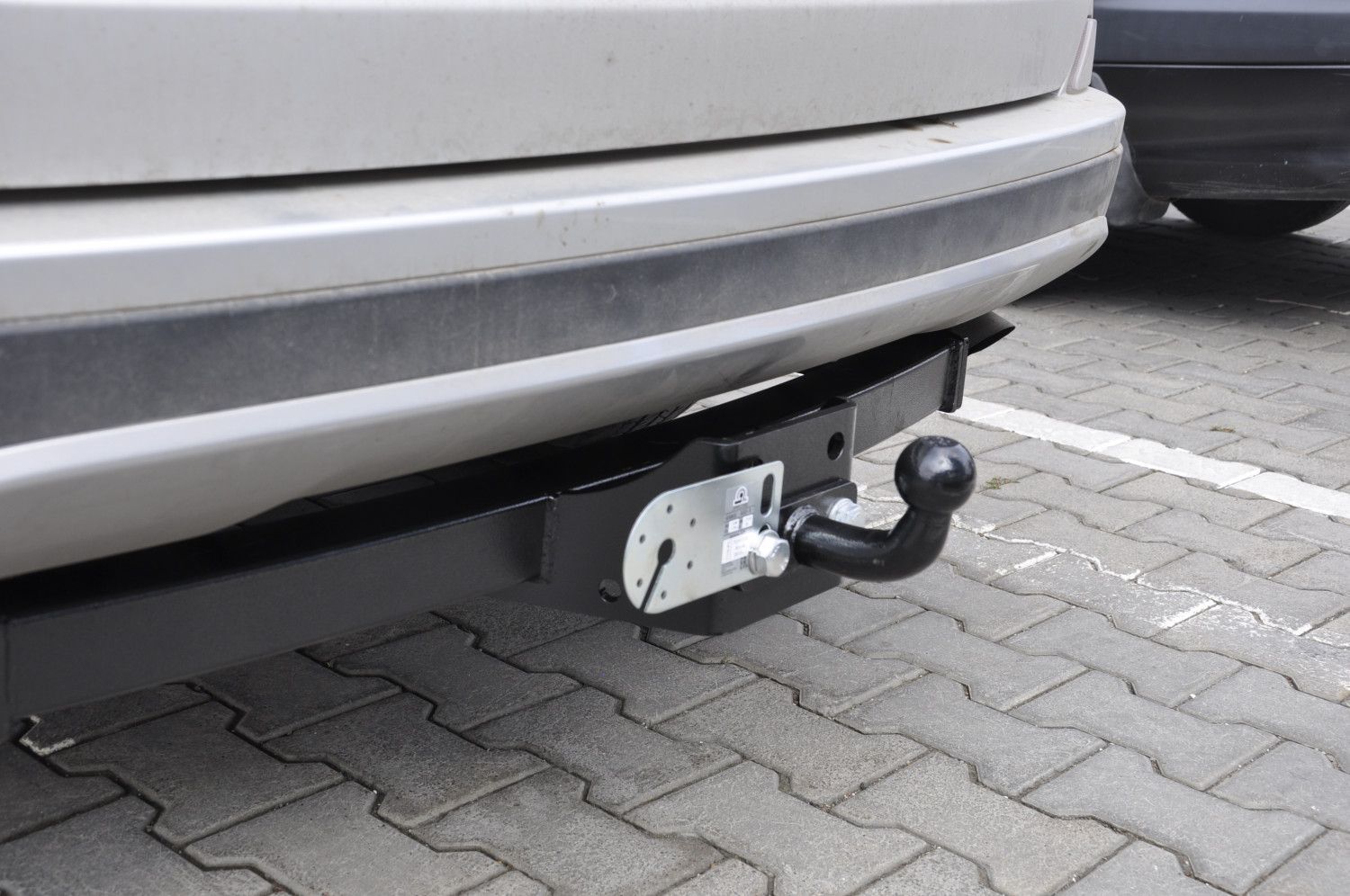 Фаркоп Лидер-Плюс для Toyota RAV4 IV 2013-2019. Фланцевое крепление. Артикул T116-FC