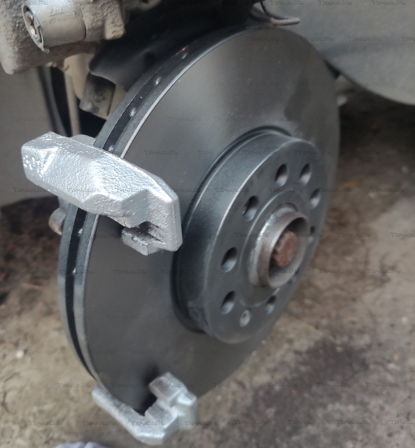 замена задних колодок jetta 6