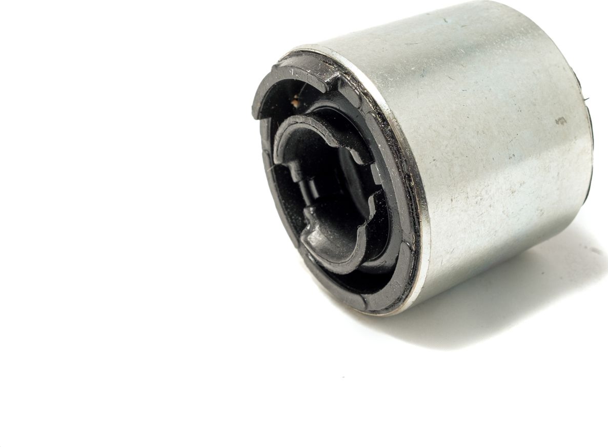 Сайлентблок переднего рычага подвески Cworks. Артикул F280R0060