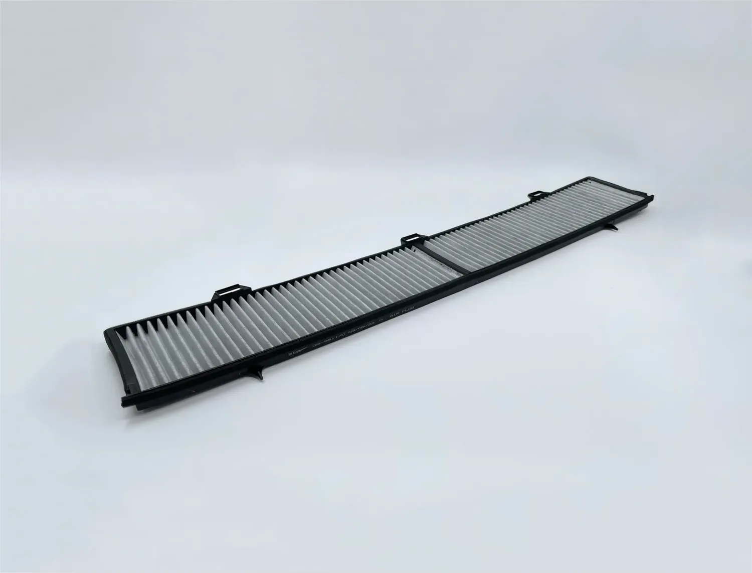 Фильтр салона угольный BMW 1 (E81  E82  E88) 04-  3 (E90  E91  E92  E93) 05-  X1 (E84) 09- (BIG Filter). Артикул gb-9811/c