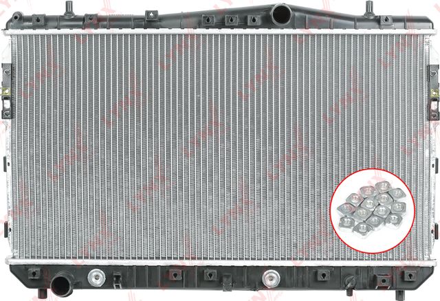 Радиатор охлаждения двигателя LYNXauto. Артикул RB-1016