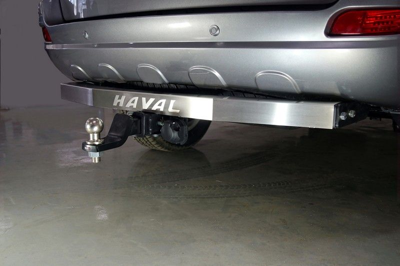 Фаркоп ТСС оцинкованный под американский квадрат для Haval H5 2020-2021 с накладкой с надписью Haval. Артикул TCU00157N