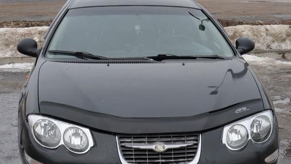 Дефлектор Vip-Tuning для капота Chrysler 300M 1998-2004. Артикул CLR01