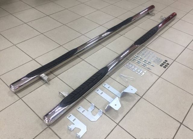 Пороги Tamsan труба D70 с проступями для Volkswagen Caravelle T5 короткая база, 4 двери 2003-2015. Артикул TSSTRMP1UM.92.33