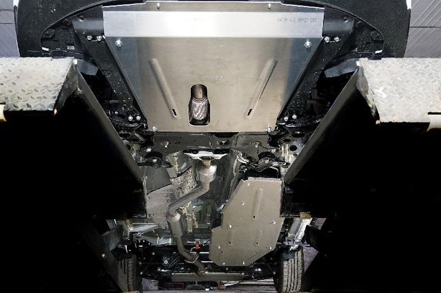 Защита алюминиевая ТСС (4 мм) для картера, КПП, бака и адсорбера Changan CS75 Plus 2023-2026. Артикул ZKTCC00616K